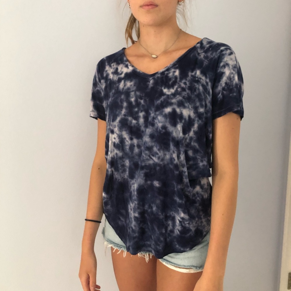 American Eagle blue tie-dye T-shirt